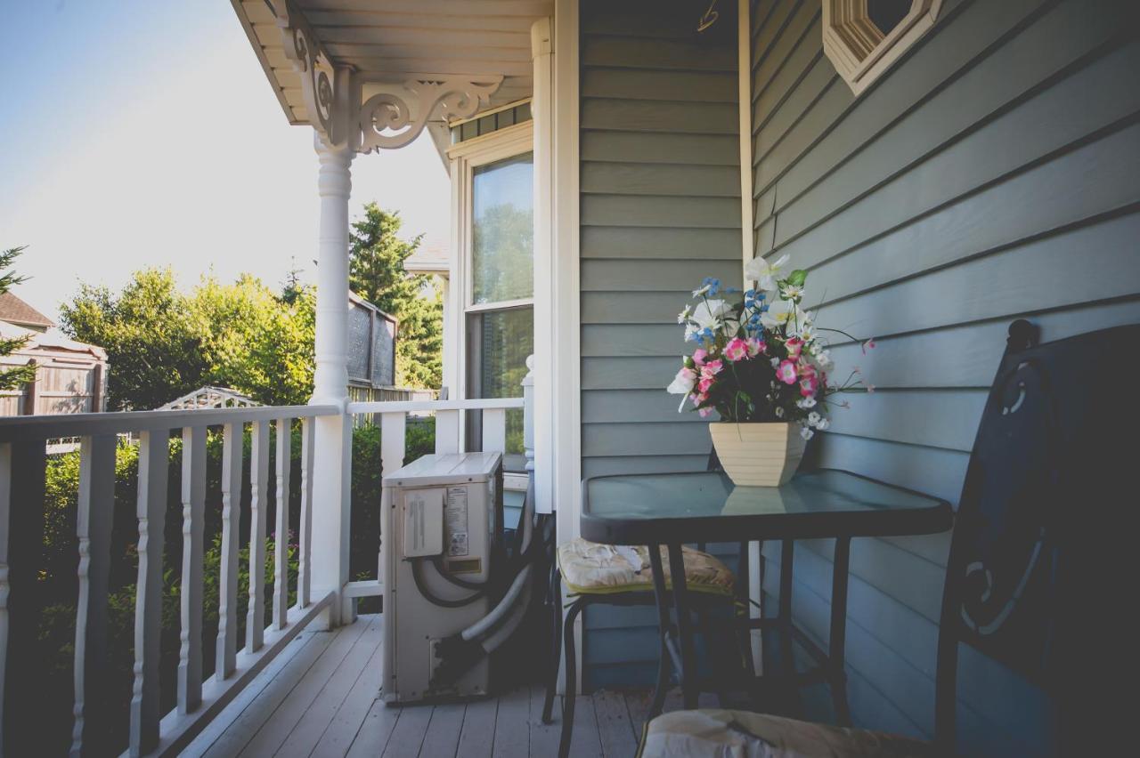 Lee'S Ocean Peek B & B Stratford エクステリア 写真