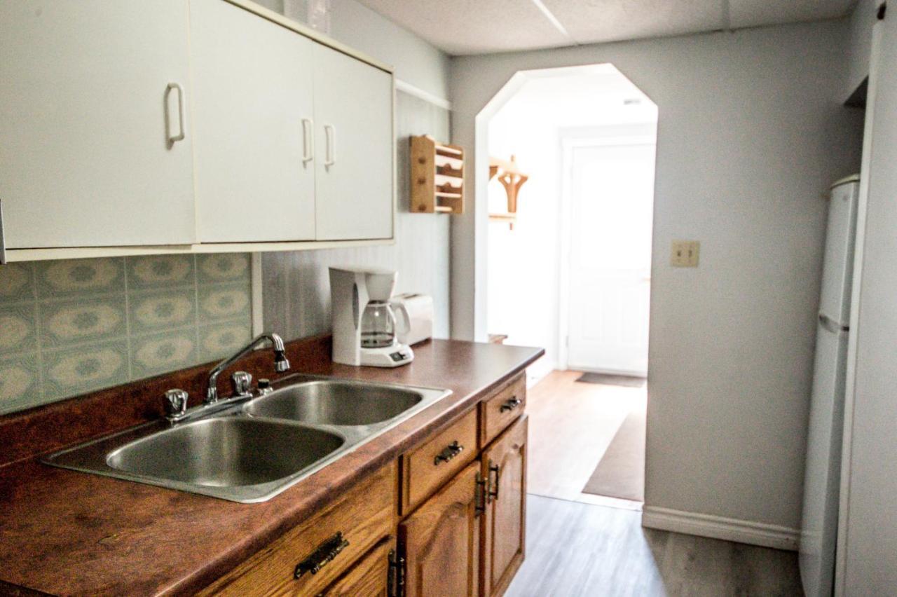 Lee'S Ocean Peek B & B Stratford エクステリア 写真