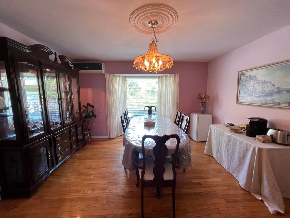 Lee'S Ocean Peek B & B Stratford エクステリア 写真
