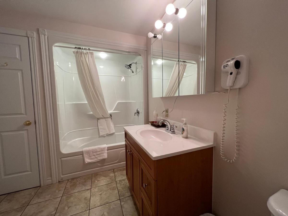 Lee'S Ocean Peek B & B Stratford エクステリア 写真