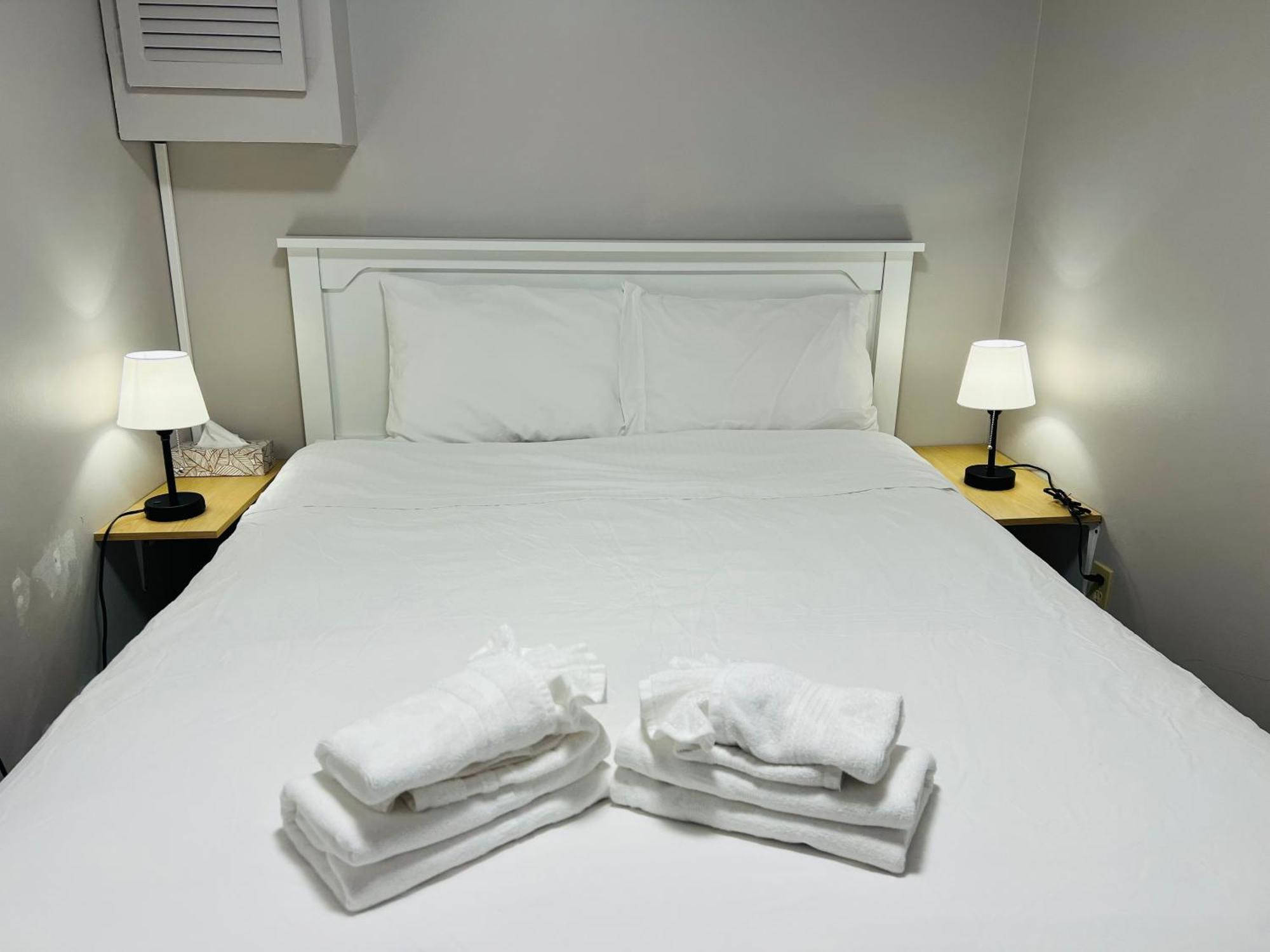 Lee'S Ocean Peek B & B Stratford エクステリア 写真